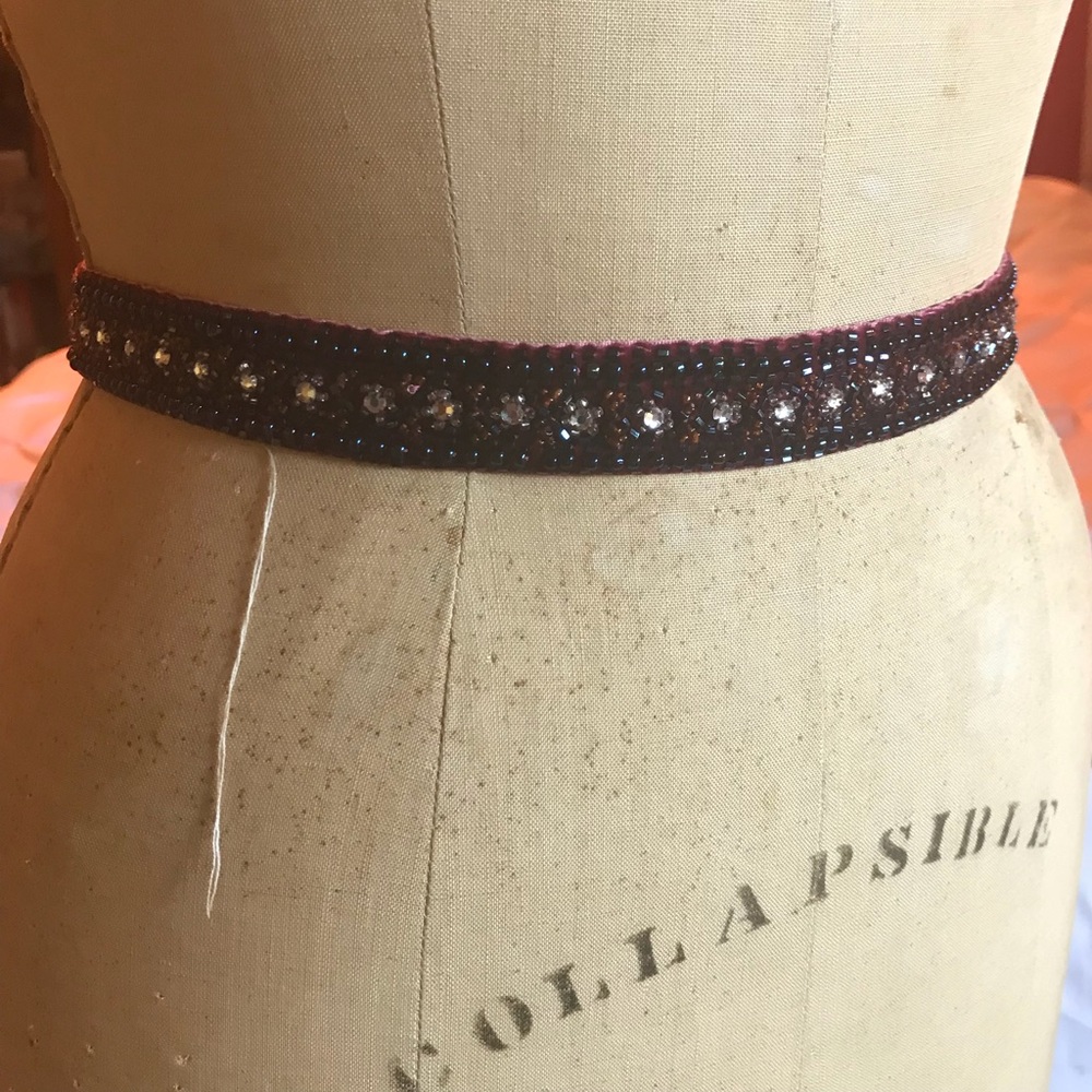 Beaded belt magenta velvet